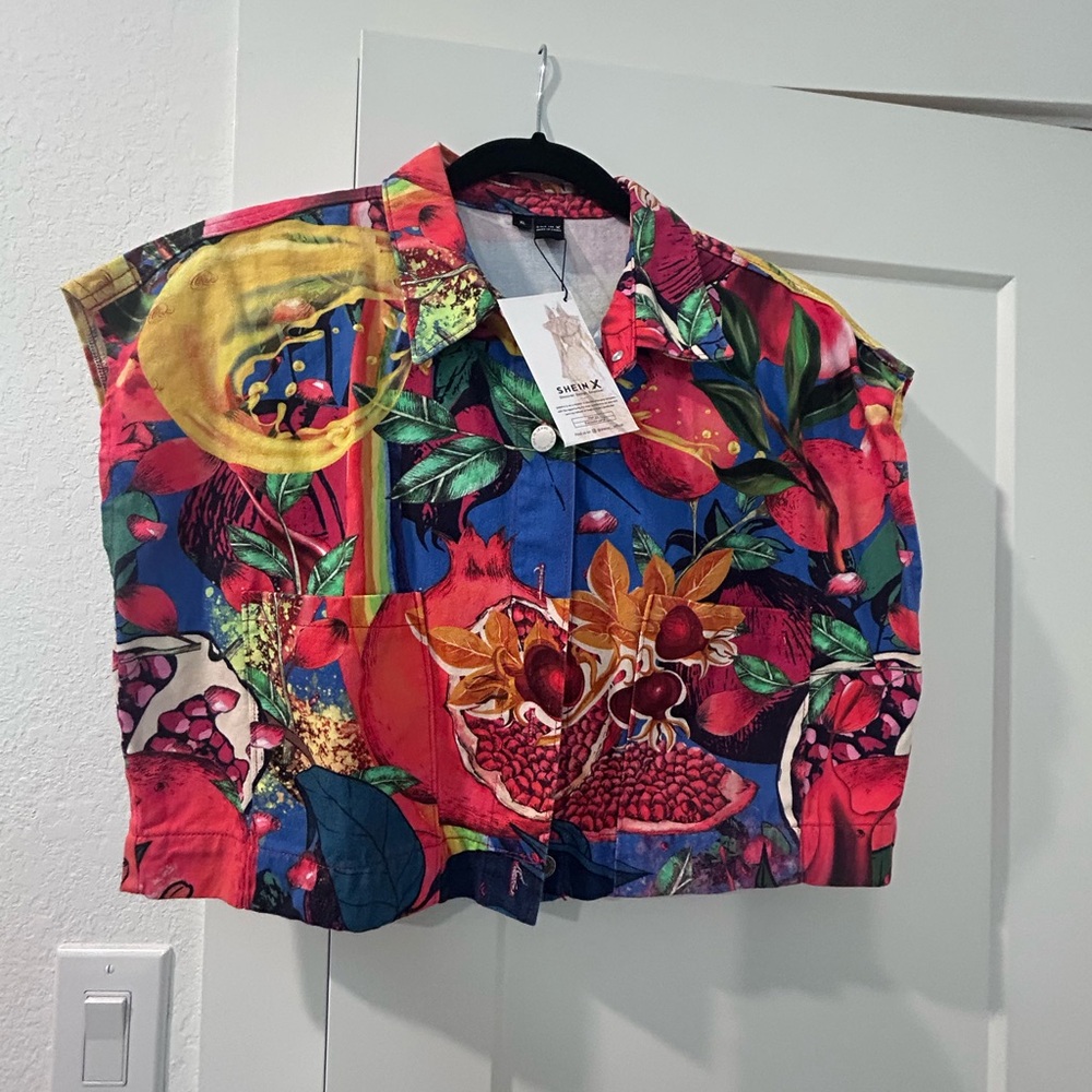 SHEIN Multicolor Botanical Print Crop Top - Red, Blue, Green, Yellow